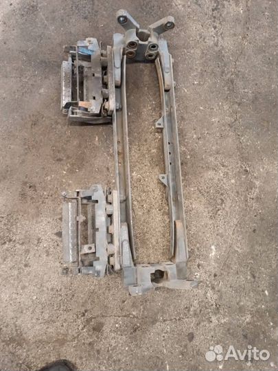 Кронштейн буксировочный DAF XF 105 2009 1309419