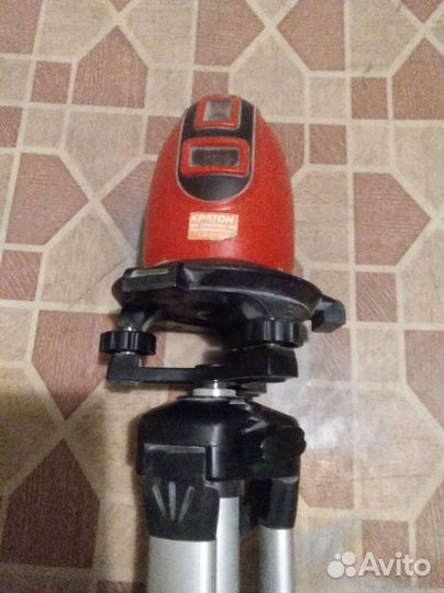 Штатив с уровнем