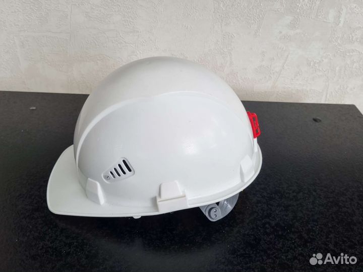 Каска строительная белая