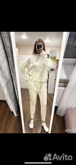 Костюм женский