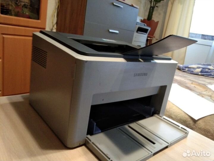 Samsung ml1641 отл.сост.,новый картридж в упаковке