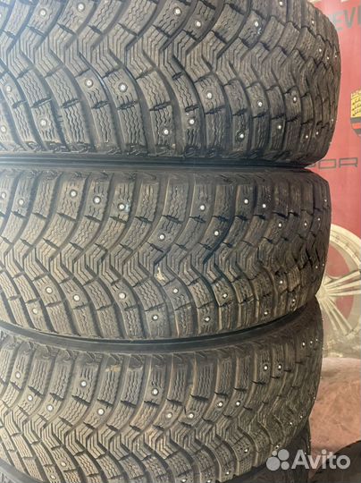 Michelin Latitude X-Ice 235/60 R18