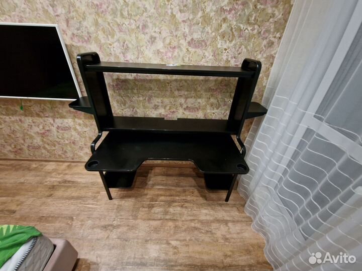 Компьютерный стол IKEA fredde черный