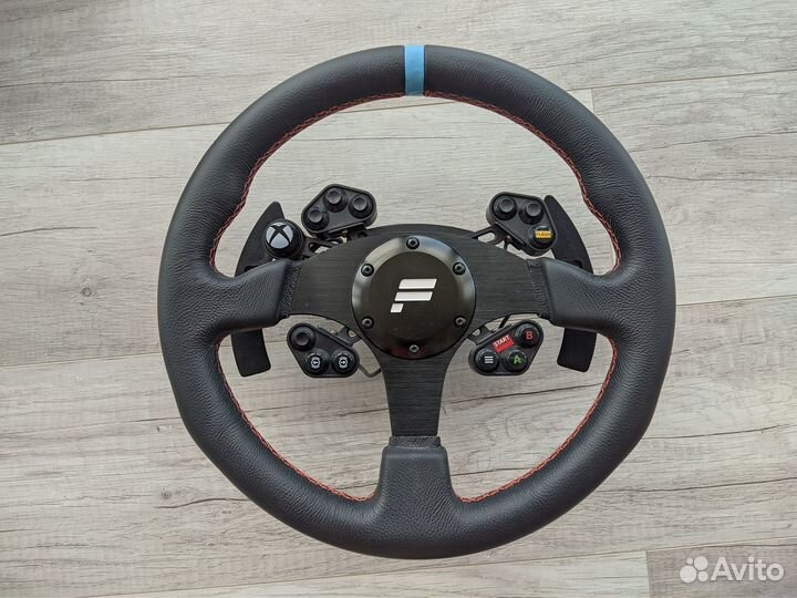 Fanatec csl dd + руль 33см, хаб, педали + кокпит