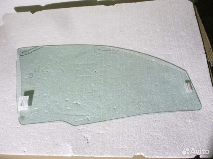 Стекло переднее правое Mitsubishi Lancer 9