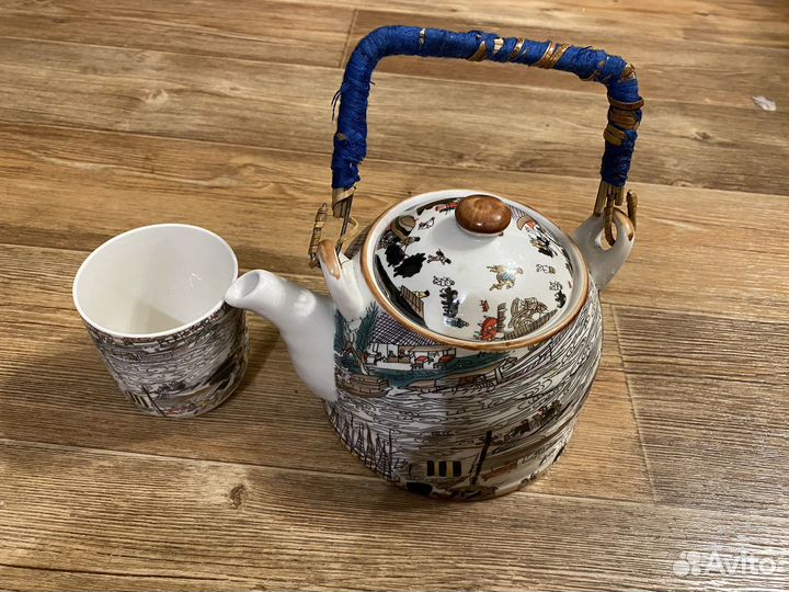 Чайный сервиз на 6 персон с заварочным чайником