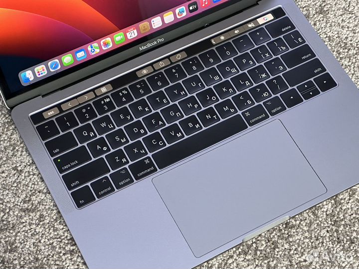 MacBook Pro 13 2017 8/256gb Touch Bar