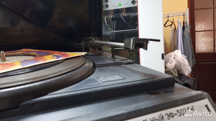 Проигрыватель винила СССР