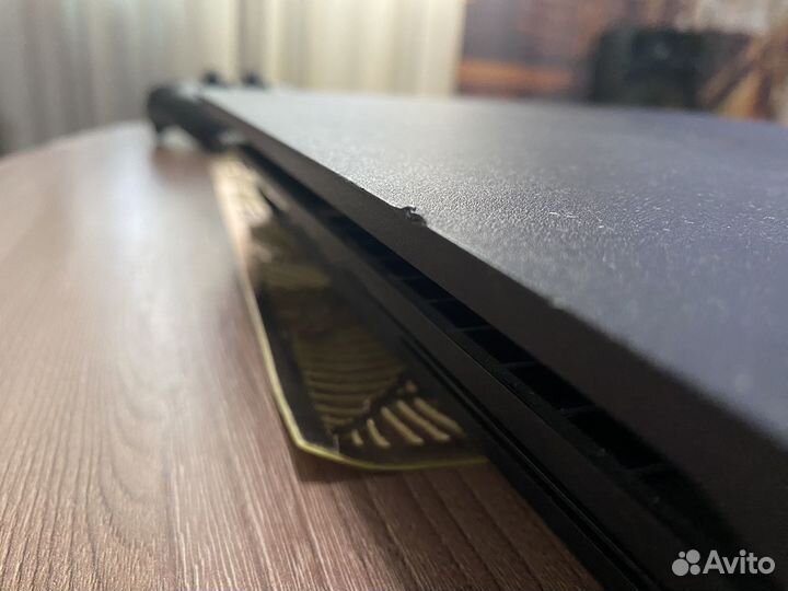 Sony PS4 pro 1tb, UFC 4