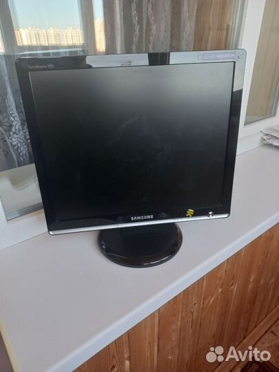 Монитор Samsung