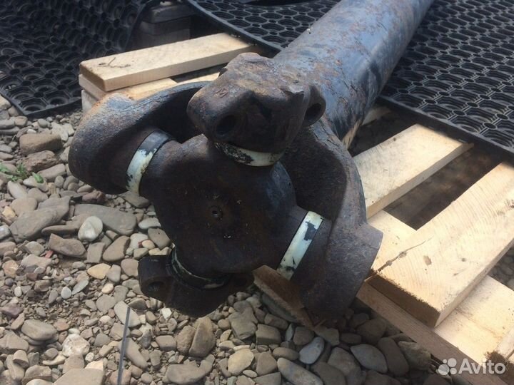 Вал карданный 2800мм Volvo VNL