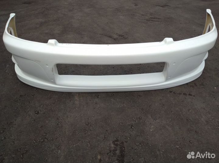 Передний бампер Subaru Legacy 1998-2003