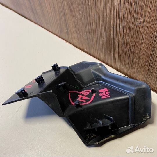 Накладка фонаря задняя правая Changan Uni-T