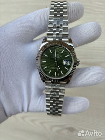 Rolex Datejust mint green dial 41 mm