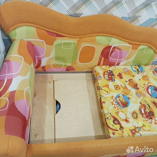 Детская кровать диван с мягкими бортиками