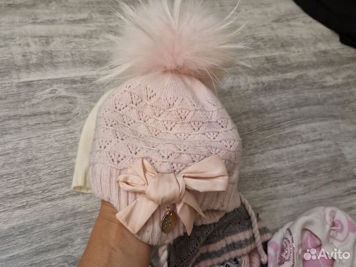 Детская шапка с натуральным помпоном