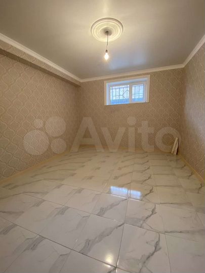 1-к. квартира, 42 м², 1/6 эт.