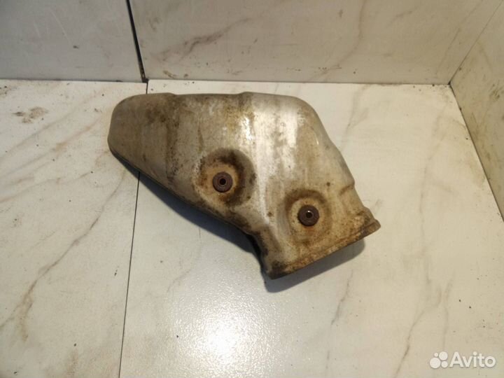 Защита (экран) выпускного коллектора Mitsubishi