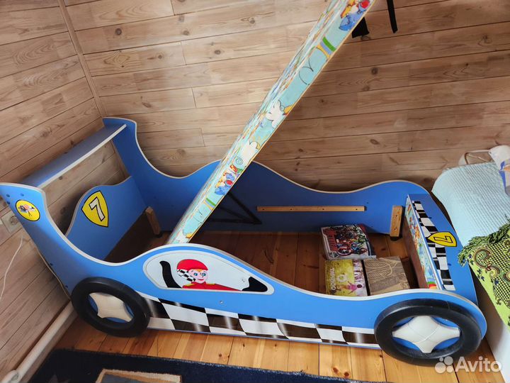 Кровать- машина с подъёмным механизмом