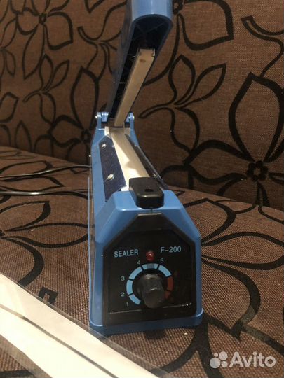 Устройство для запайки пакетов