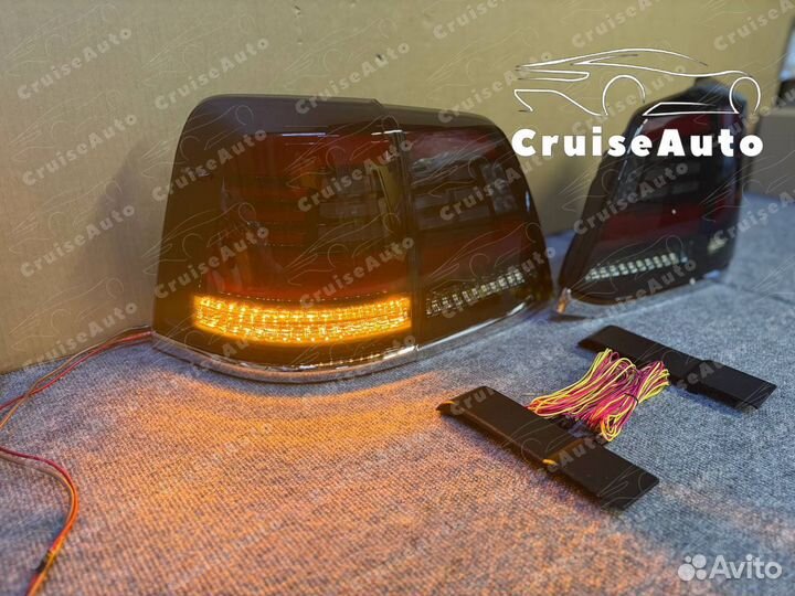 Бегающие стопы Land Cruiser 200 2007-2015 LED