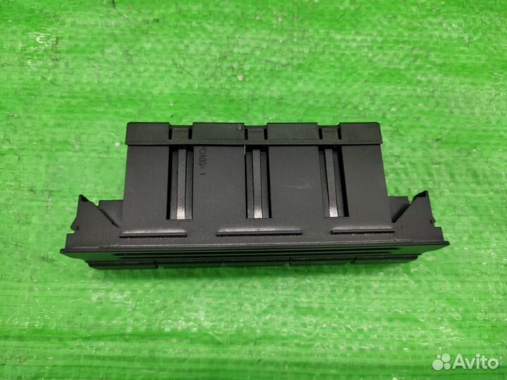 Кнопка антипробуксовочной системы VW Tiguan 07-16