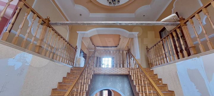 Дом 504,7 м² на участке 5,2 сот.