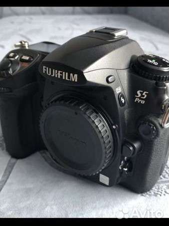 Fujifilm finepix S5 pro с объективом