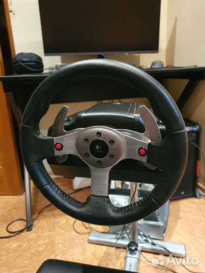 Комплект Logitech G25 Racing Wheel