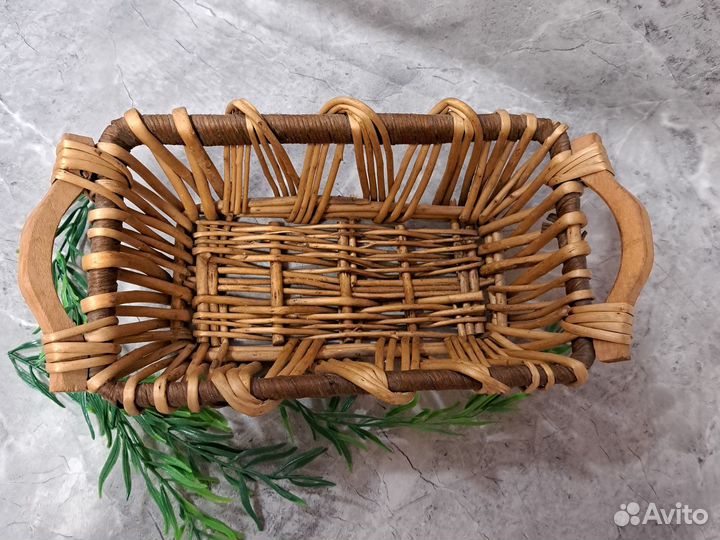 Корзинка плетенная