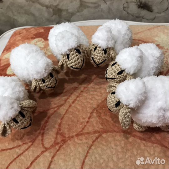 Овечка брелок. Сувенир. Подарок