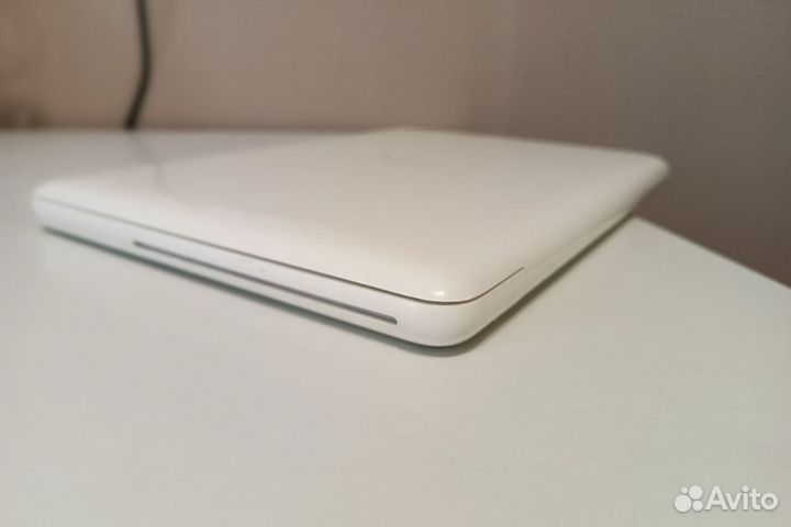 Macbook 2010