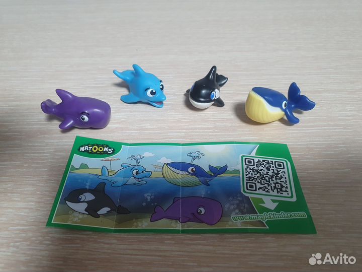 Коллекции киндер super hero, hello kitty