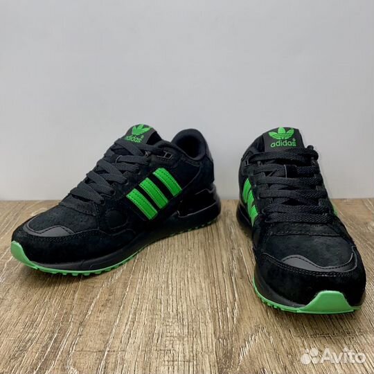 Кроссовки Adidas ZX750