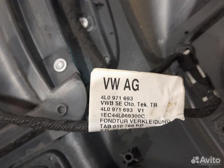Обшивка двери задняя левая Audi Q7 3.0 2005-2009