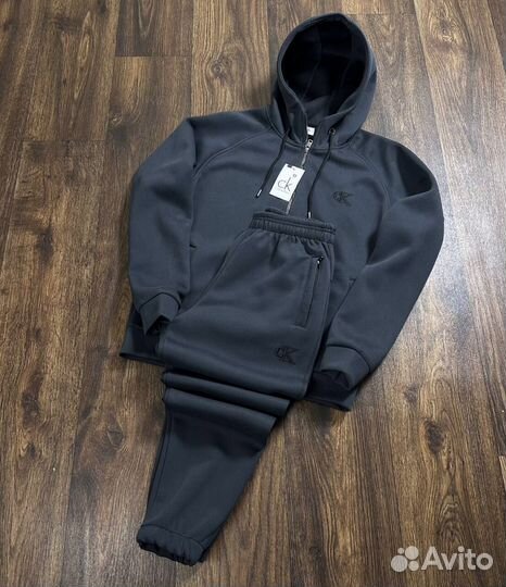 Спортивные костюмы Calvin Klein