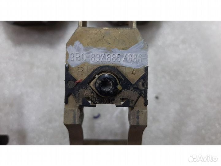 Кронштейн ручки двери volkswagen passat B5 передний/задний, правый