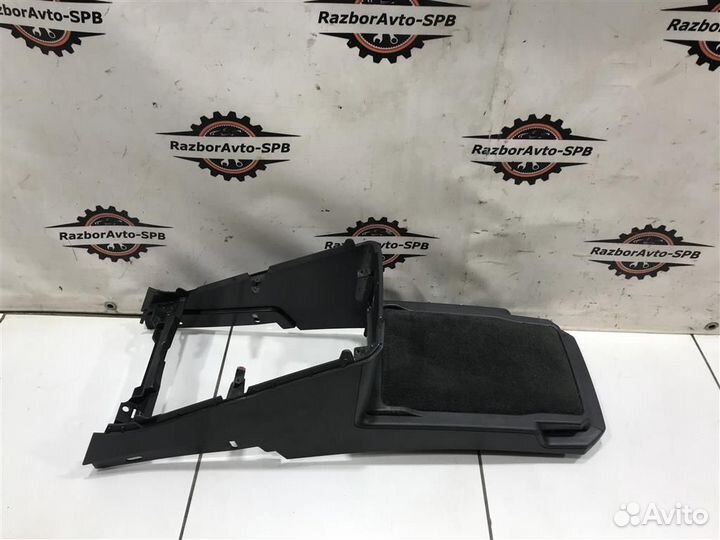 Консоль Volvo XC90 1