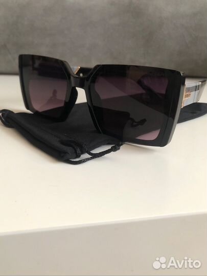 Солнцезащитные очки burberry