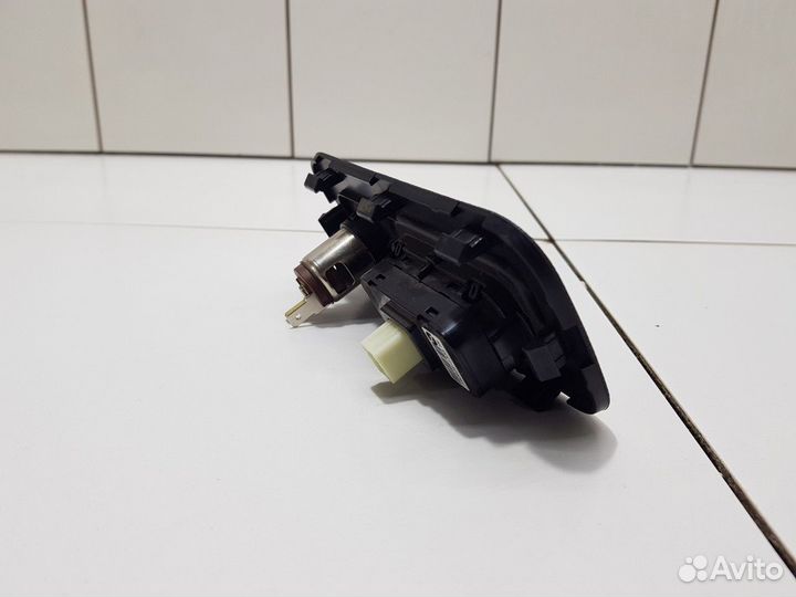 Кнопки регулировки сиденья (Hyundai Santa Fe IV)