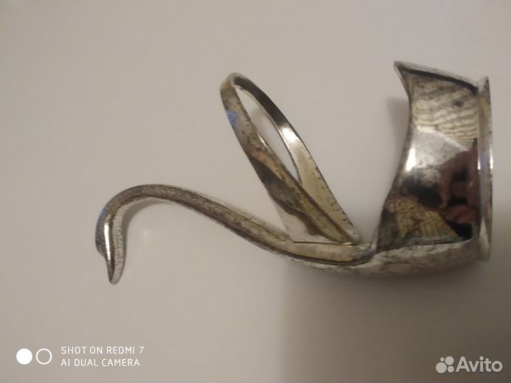 Статуэтка лебедь