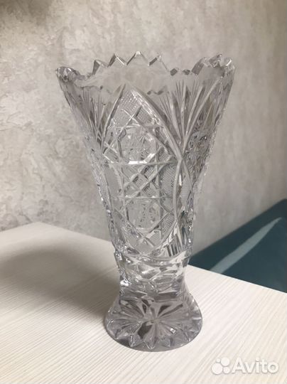 Хрустальная ваза