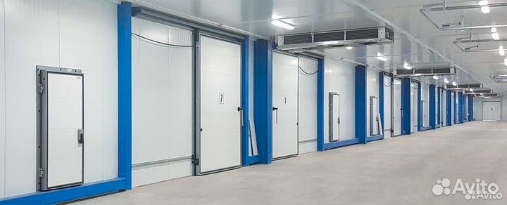 Дверь распашная для охлаждаемых помещений