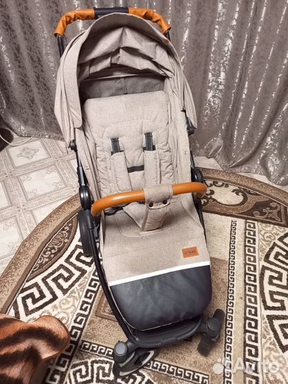 Детская прогулочная коляска