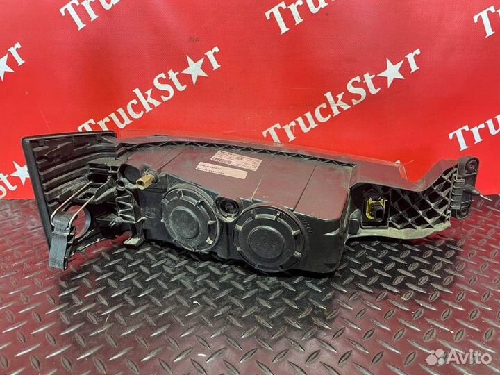 Фара противотуманная левая Volvo FH