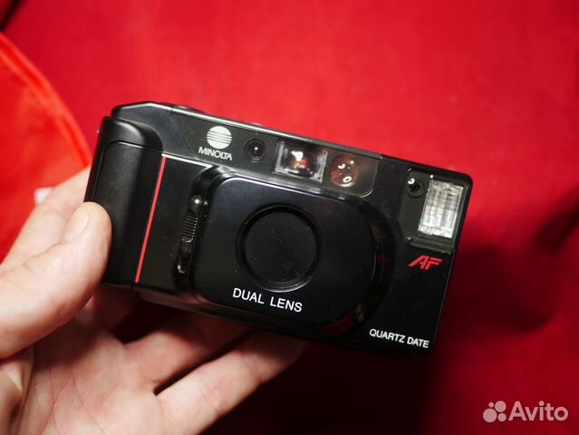 Компактная двухобъективная камера Minolta Mac Dual