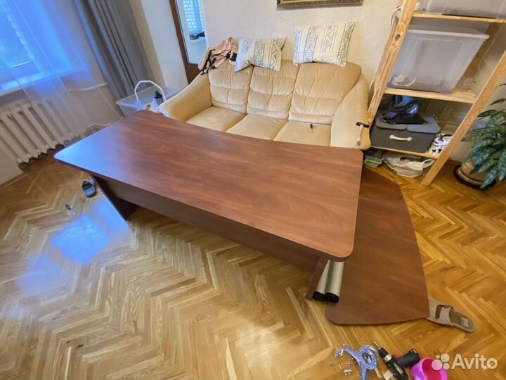 Комплект мебели (стол, тумба, шкаф)