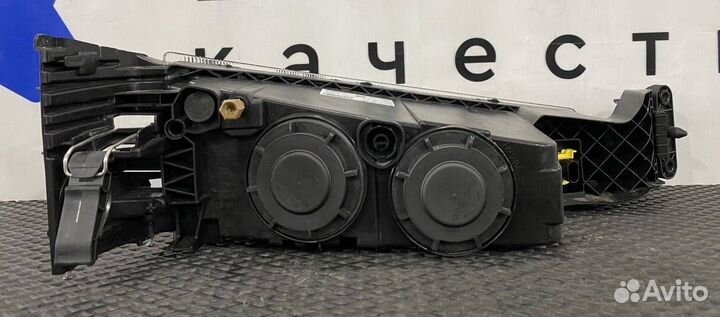 Фара противотуманная левая Volvo FH4 84186279