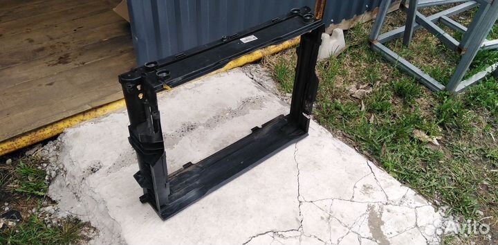 BMW 7 e65 e66 рамка радиаторов