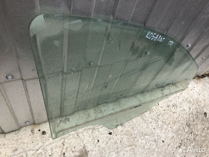 Стекло переднее правое Шевроле Кобальт